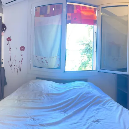 Shared House Les Louves Δωμάτια σε οικογενειακή κατοικία Saint-Raphaël