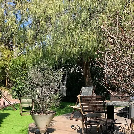 Δωμάτια σε οικογενειακή κατοικία Shared House Les Louves Saint-Raphaël